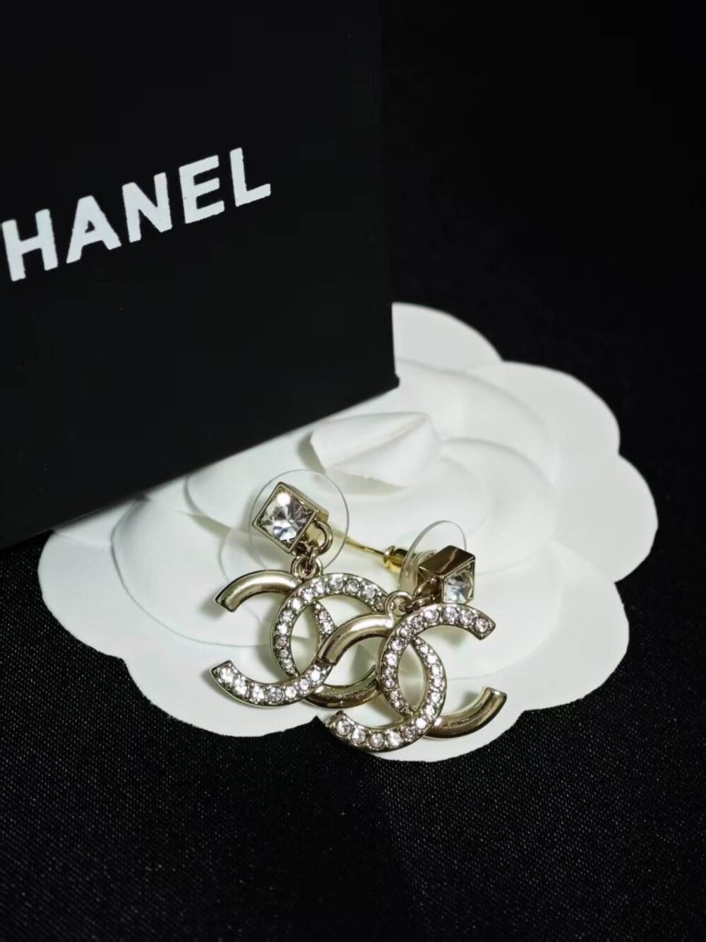 Women's CHANEL Earring With Box